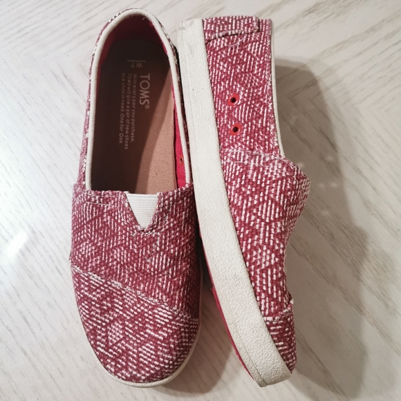 Toms Slid-on Shoes - Picture 3 of 12